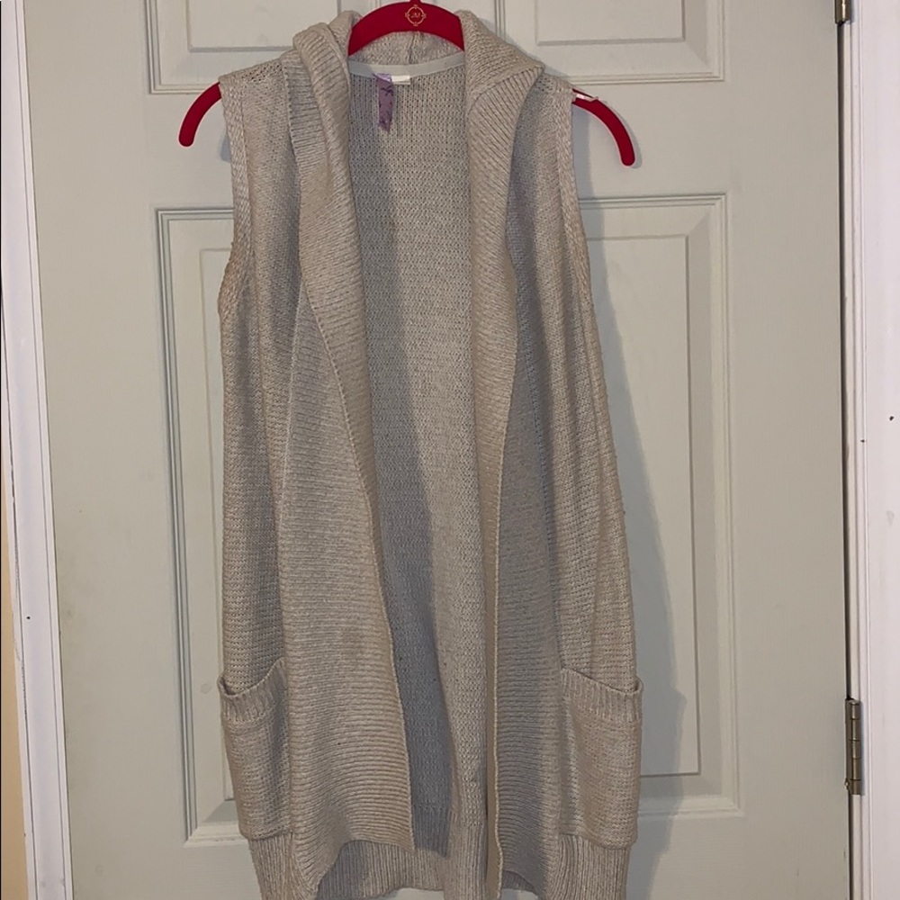 Francesca’s sleeveless cardigan